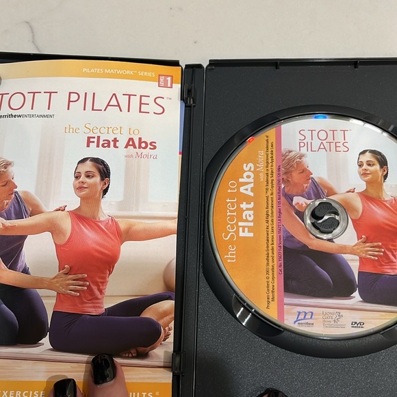 Stott Pilates DVDs; secret to flat abs, walking calorie burning - Picture 2 of 3